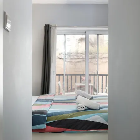 Modern Ensuite In Shared Near Balluta Bay Sliema Gzira Saint Julian's