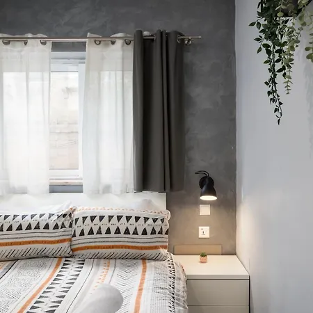 Modern Ensuite In Shared Near Balluta Bay Sliema Gzira Δωμάτια σε οικογενειακή κατοικία