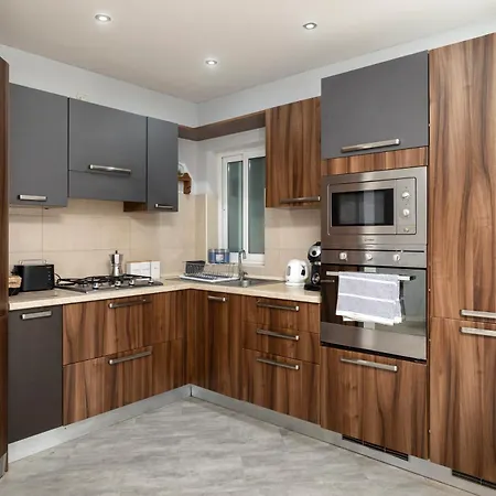 Modern Ensuite In Shared Near Balluta Bay Sliema Gzira Saint Julian's