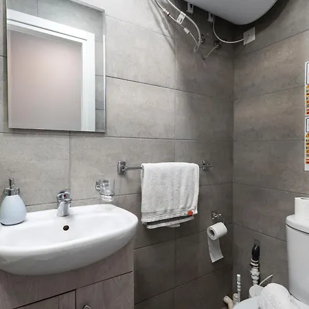Modern Ensuite In Shared Near Balluta Bay Sliema Gzira Saint Julian's