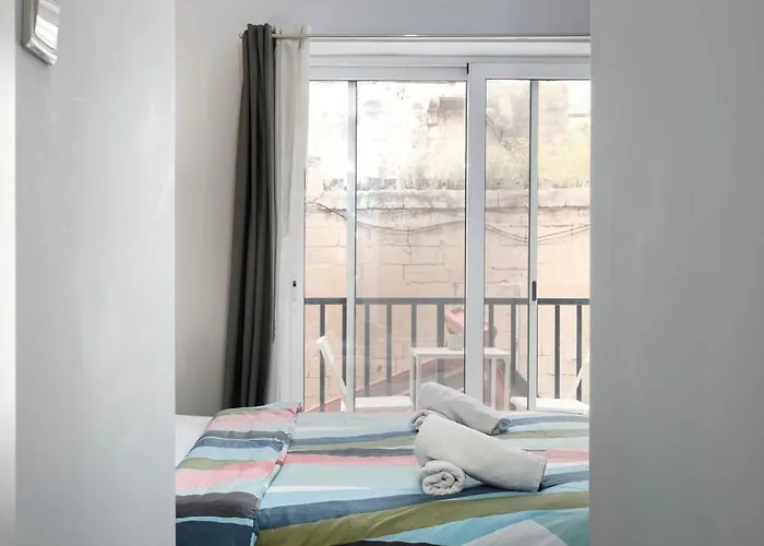 Modern Ensuite In Shared Near Balluta Bay Sliema Gzira Saint Julian's