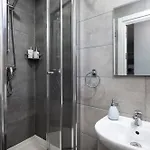 ホームステイ Modern Ensuite In Shared Near Balluta Bay Sliema Gzira
