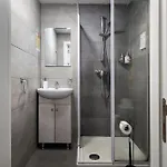 Modern Ensuite In Shared Near Balluta Bay Sliema Gzira ホームステイ