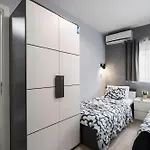 Modern Ensuite In Shared Near Balluta Bay Sliema Gzira